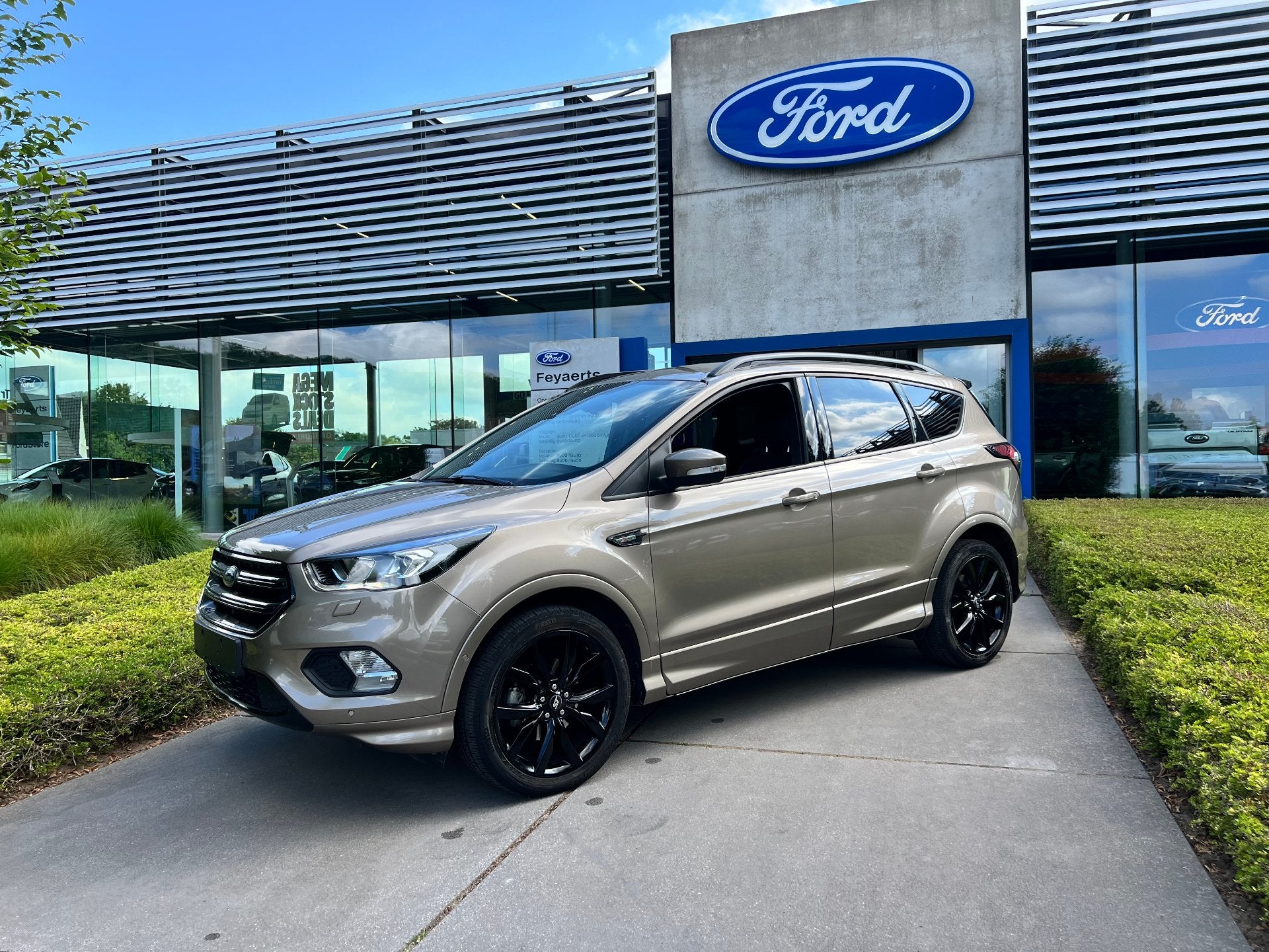 Ford Kuga ST-LINE / 1.5 ECOBOOST / 150 PK, Autos, Achat, Boîte manuelle, Autres couleurs, 180 g/km