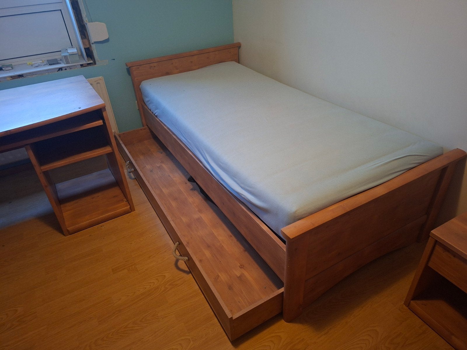 Tienerslaapkamer met bureau, Huis en Inrichting, Ophalen, Gebruikt, Eenpersoons, Hout, eerder klassiek