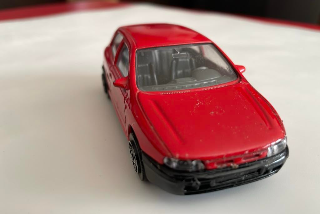 Fiat Bravo Schaal 1:43 Bburago    Burago, Ophalen of Verzenden, Gebruikt, Auto, Overige merken