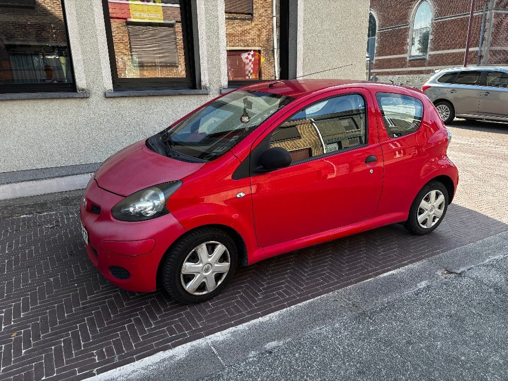 Toyota Aygo à vendre, Auto's, Toyota, Voorwielaandrijving, Stof, 50 kW, Zwart