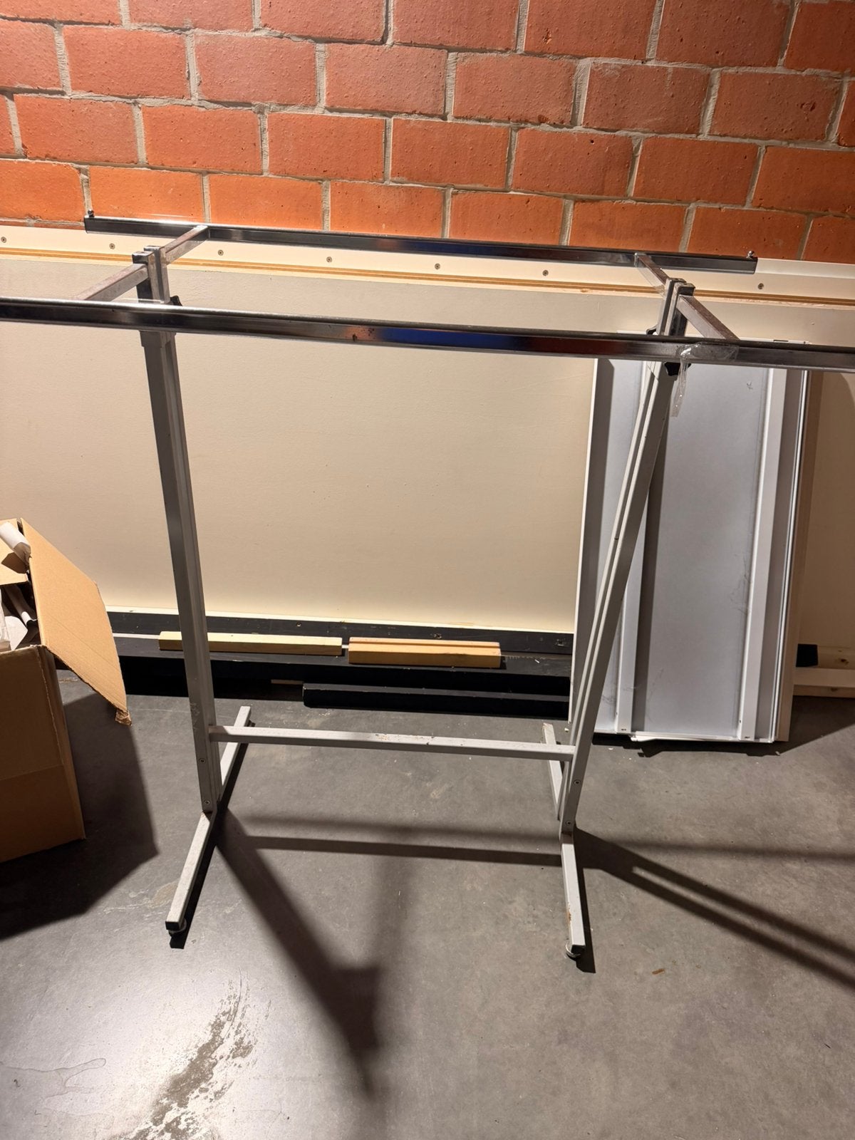 Portant vêtement sans roue, Kleding | Dames, Kledingrekken, Ophalen, Gebruikt