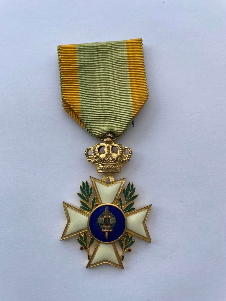 Lot 61 : Médaille en émail bleu, Collections, Enlèvement ou Envoi