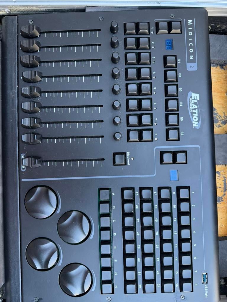 Elation Midicon 2 DMX Controller in Magma Flightcase, Muziek en Instrumenten, Licht en Laser, Ophalen, Zo goed als nieuw, Licht