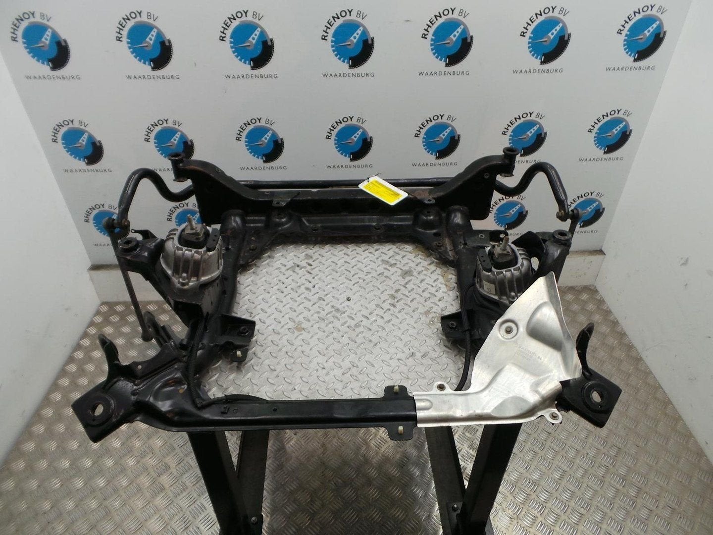 BMW 3 SERIES SUBFRAME VOOR 2008, Auto-onderdelen, Ophalen of Verzenden, Gebruikt, ARN erkend