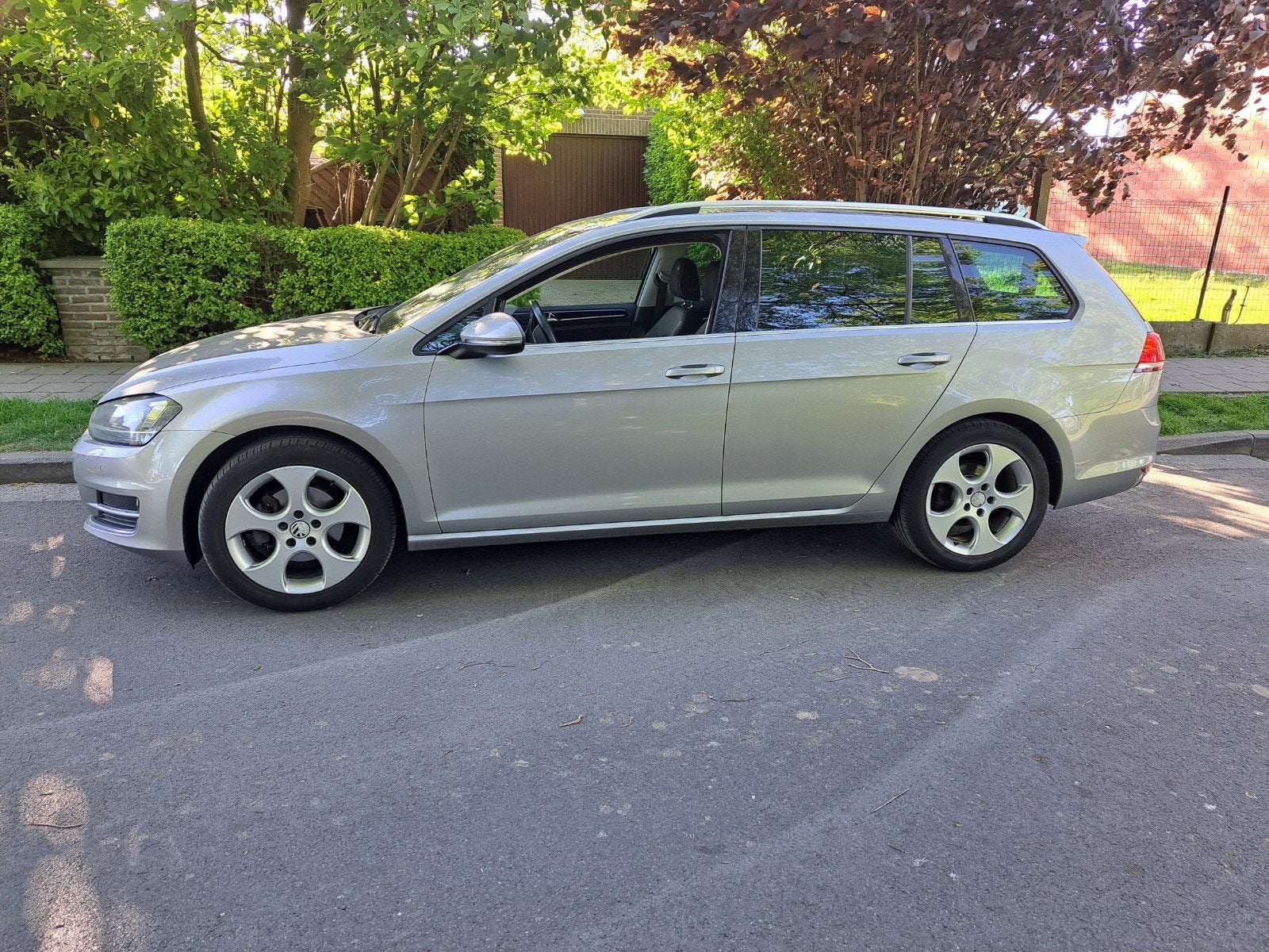Volkswagen Golf 7 Highline 1.4 Benzine. Euro 6B. Goede staat, Voorwielaandrijving, 4 cilinders, Leder en Stof, Beige