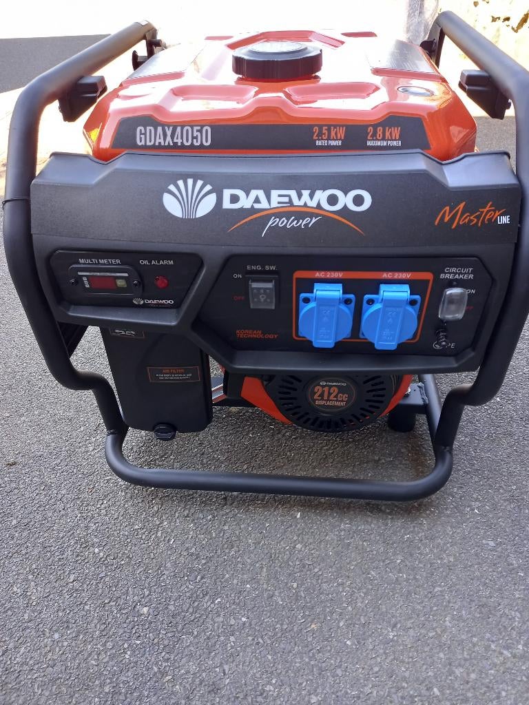 Groupe électrogène, Bricolage & Construction, Générateurs, Enlèvement, Neuf, Moins de 5 kVA, Essence