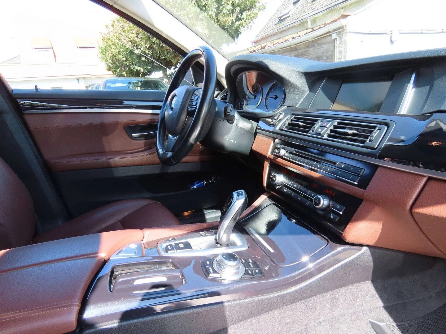 BMW 5 Serie 520 Touring 520 dA (automatique), Autos, Cuir, Euro 6, Entreprise, https://public.car-pass.be/vhr/61c7e136-1532-4621-ac0c-e58556331589