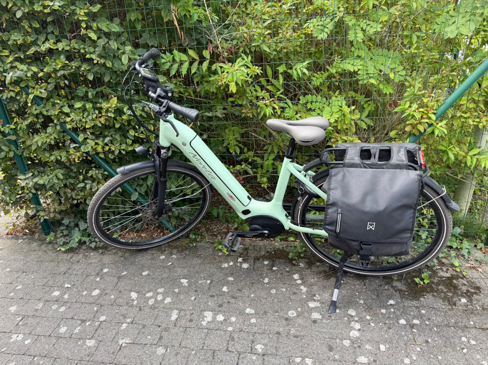 Norta B3.010 pastelgroen maat 48, Ophalen, Zo goed als nieuw