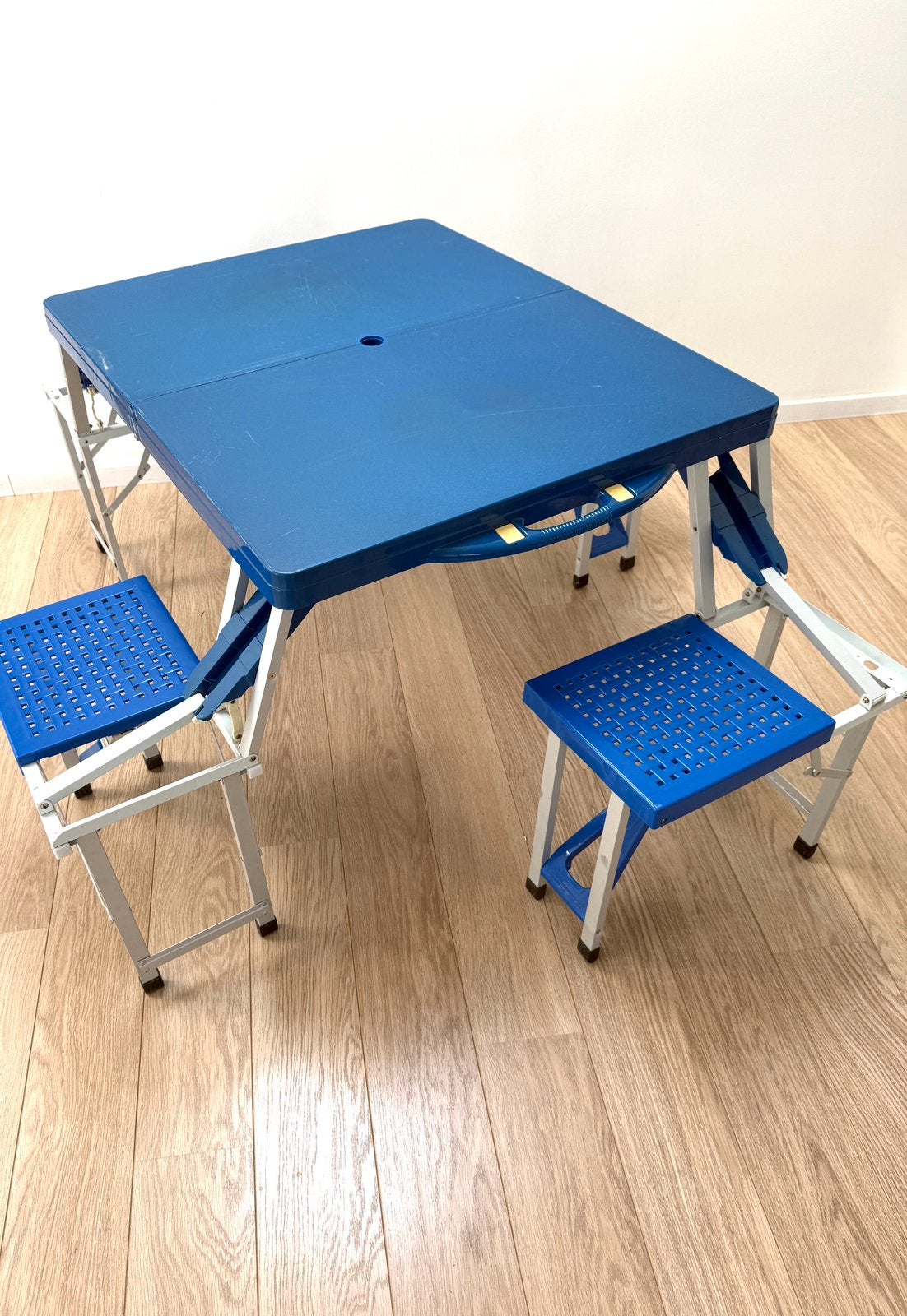Opvouwbare picknicktafel, Ophalen, Zo goed als nieuw