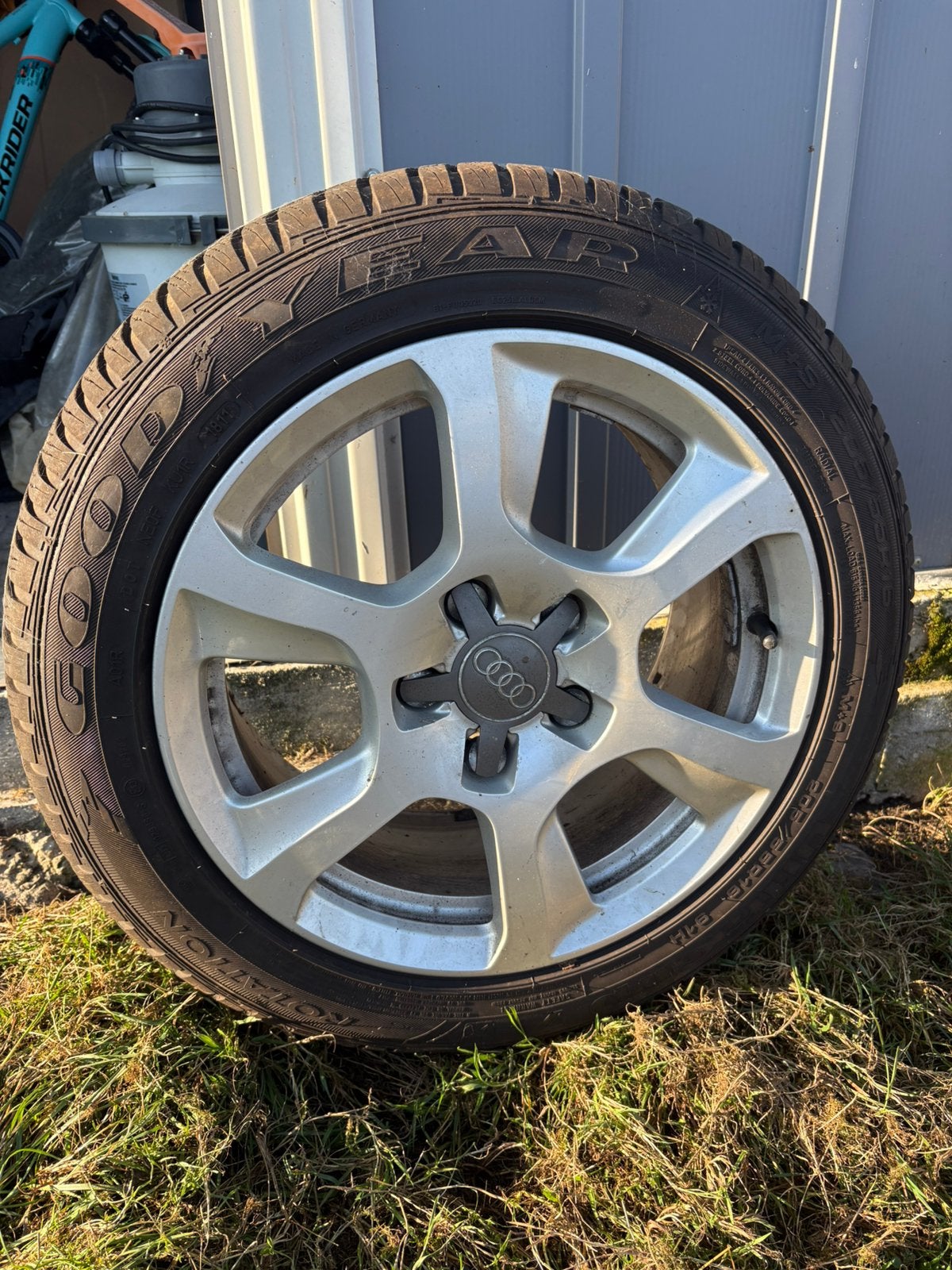 4 Jantes audi vw avec pneu hivers, Autos : Pièces & Accessoires, Enlèvement, Pneus hiver, Pneu(s)