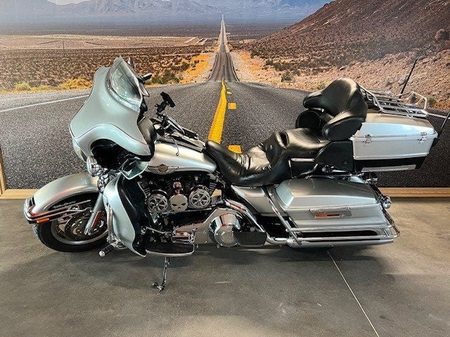 Harley Davidson  ULTRA GLIDE  100 jarig bestaan, Motoren, Motoren | Harley-Davidson, 2 cilinders, 1449 cc, Handvatverwarming, Meer dan 35 kW