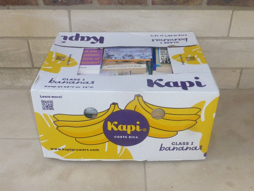 Bananendoos vol boeken fictie/nonfictie, Ophalen, Gelezen, Verschillende onderwerpen