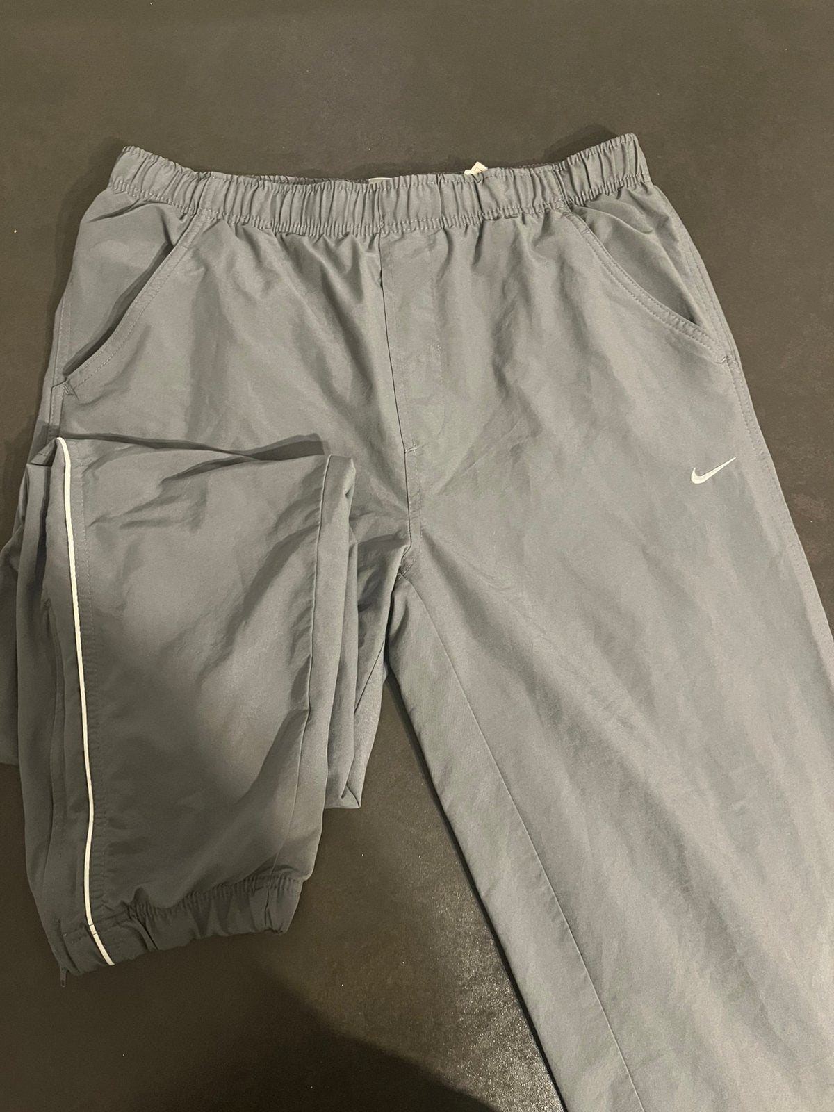 Short Nike cargo gris/ kaki, Kleding | Heren, Ophalen of Verzenden, Zo goed als nieuw, Grijs