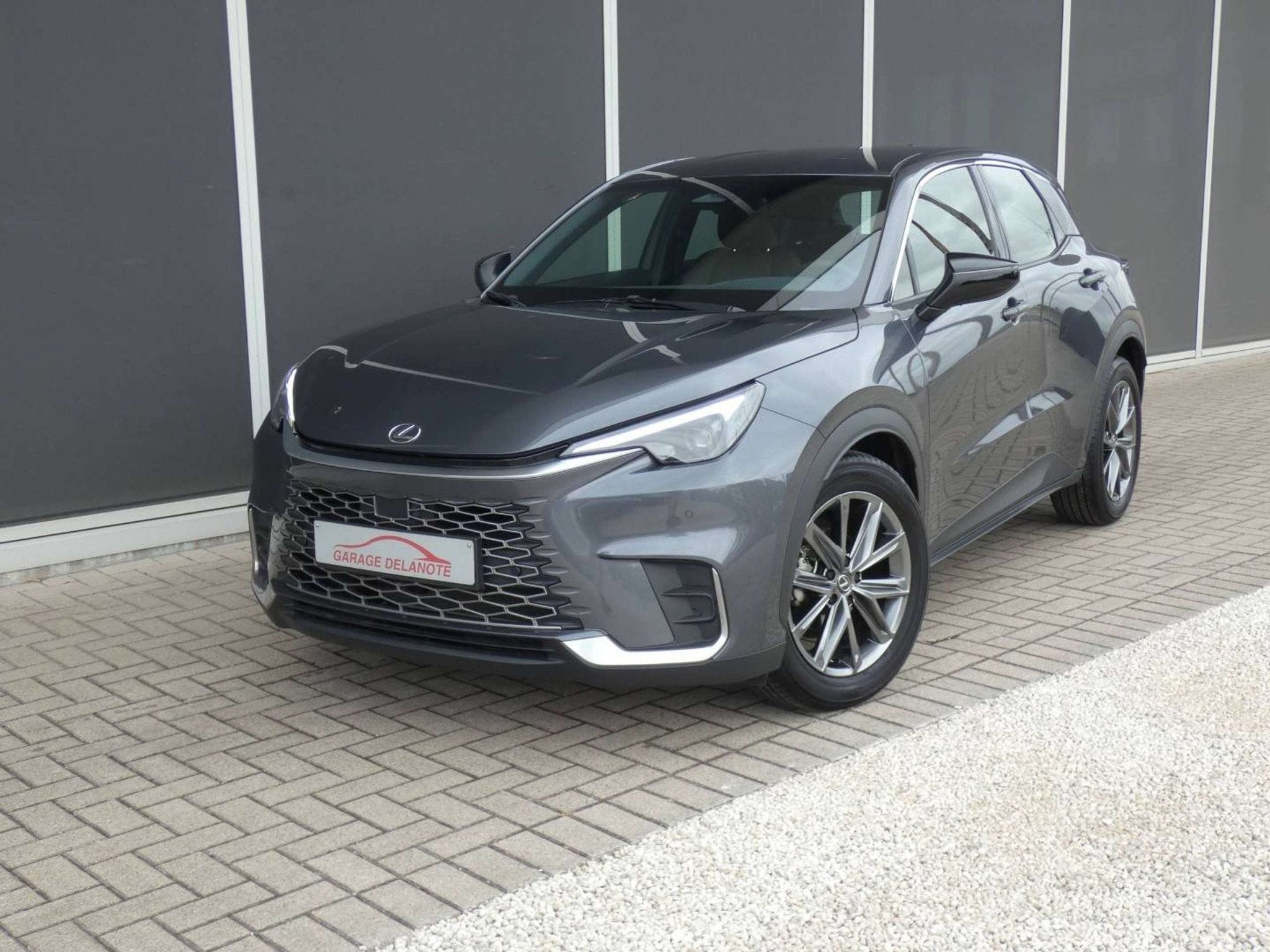 Lexus LBX Hybrid Elegant +BRUIN LEDER +Stuur&Zetelverwarming, Autos, Lexus, Argent ou Gris, Achat, 103 g/km, 136 ch