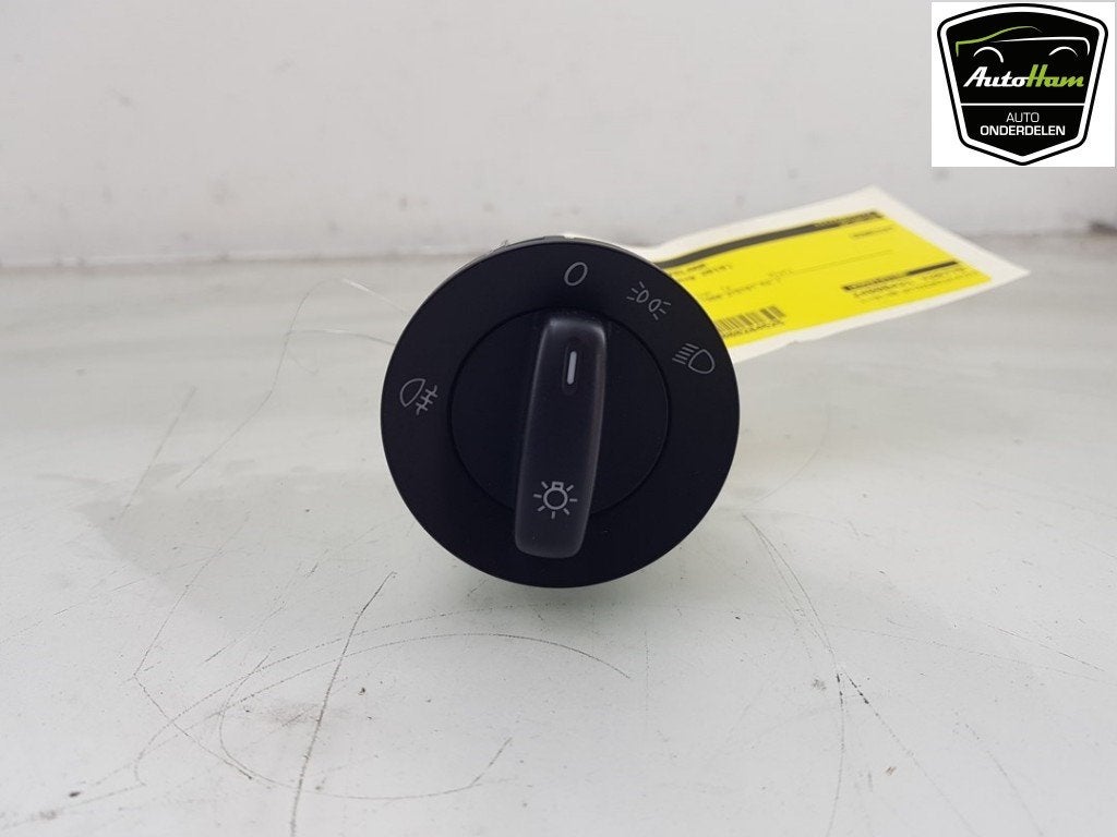 LICHTSCHAKELAAR Volkswagen Caddy IV (01-2015/09-2020), Dhr. J. Ham, Gebruikt, Volkswagen, Administratie@autoham.nl