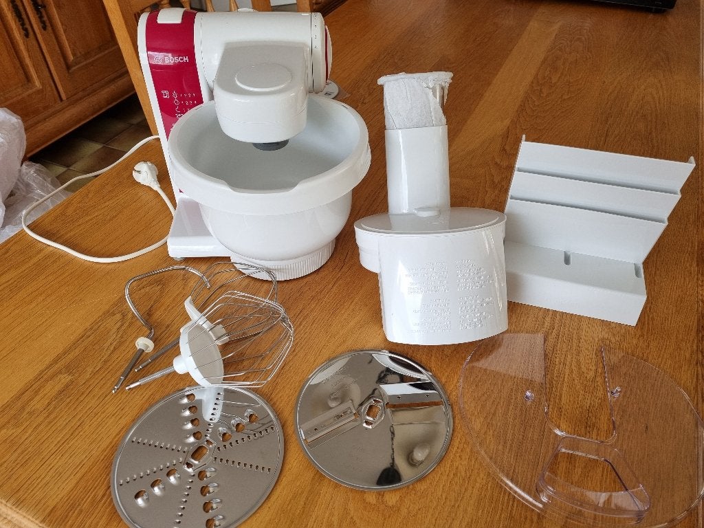 bosch keukenrobot MUM4825, Elektronische apparatuur, Ophalen, 3 snelheden of meer, Zo goed als nieuw, 2 tot 3 liter