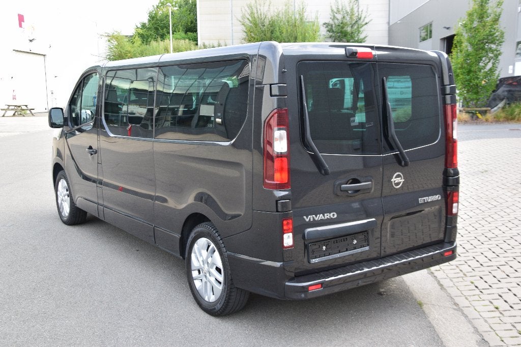Opel Vivaro 1.6 CDTi L2H1 BiTurbo Ecofl, Dealer onderhouden, Vivaro, Euro 6, Zwart