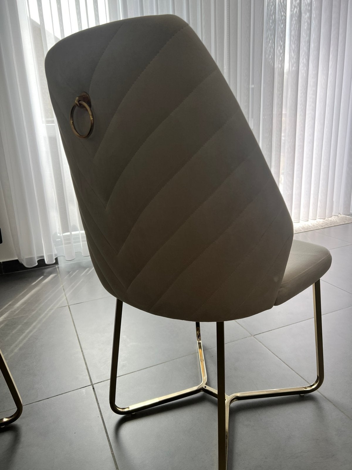 Table a manger  avec 6 chaises beige en velour, Maison & Meubles, Chaises, Enlèvement, Comme neuf, Une