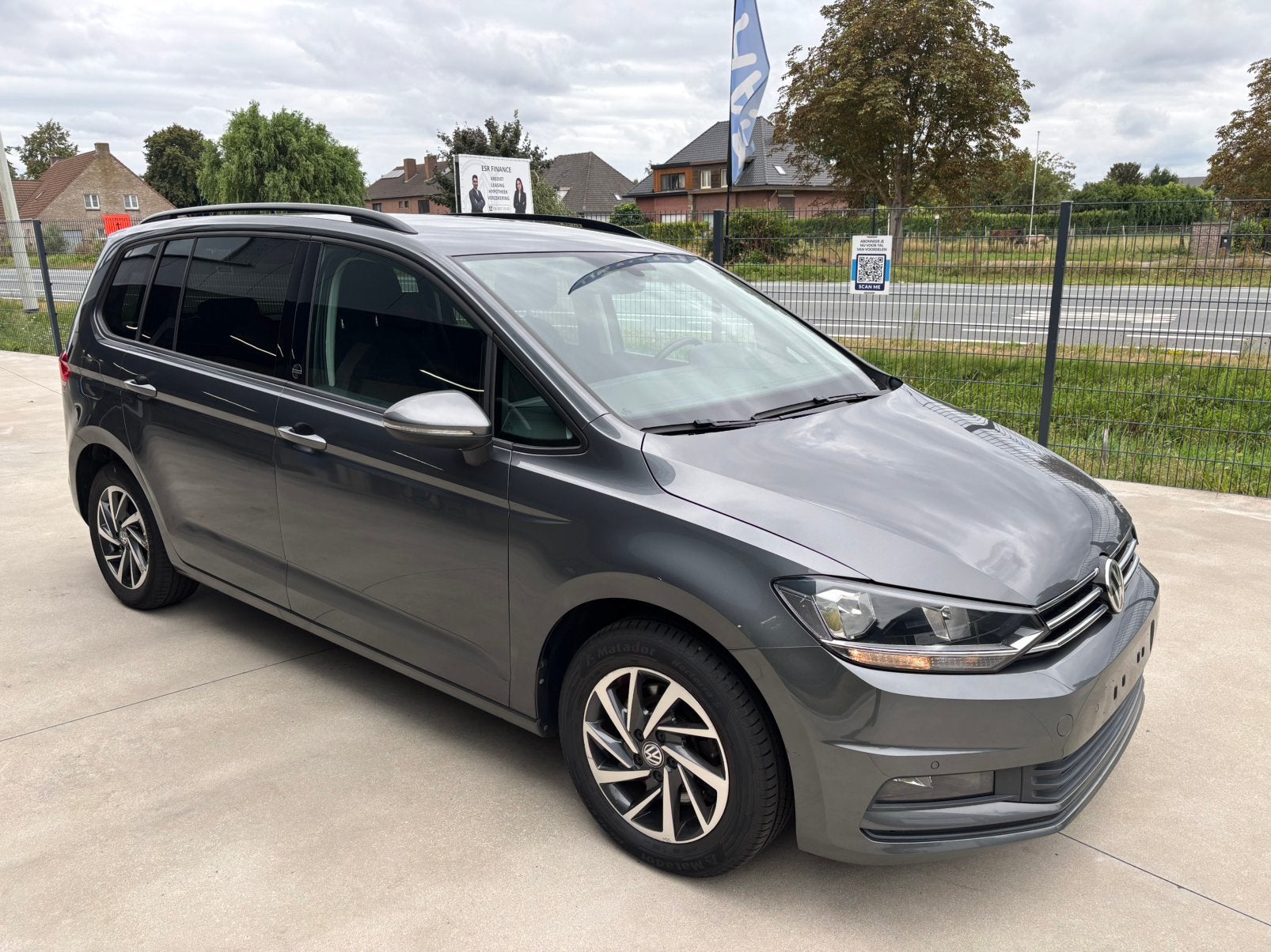 Volkswagen touran 1.4 tsi 150 pk bj 2017 met 112000 km, Voorwielaandrijving, 4 cilinders, Navigatiesysteem, Zilver of Grijs