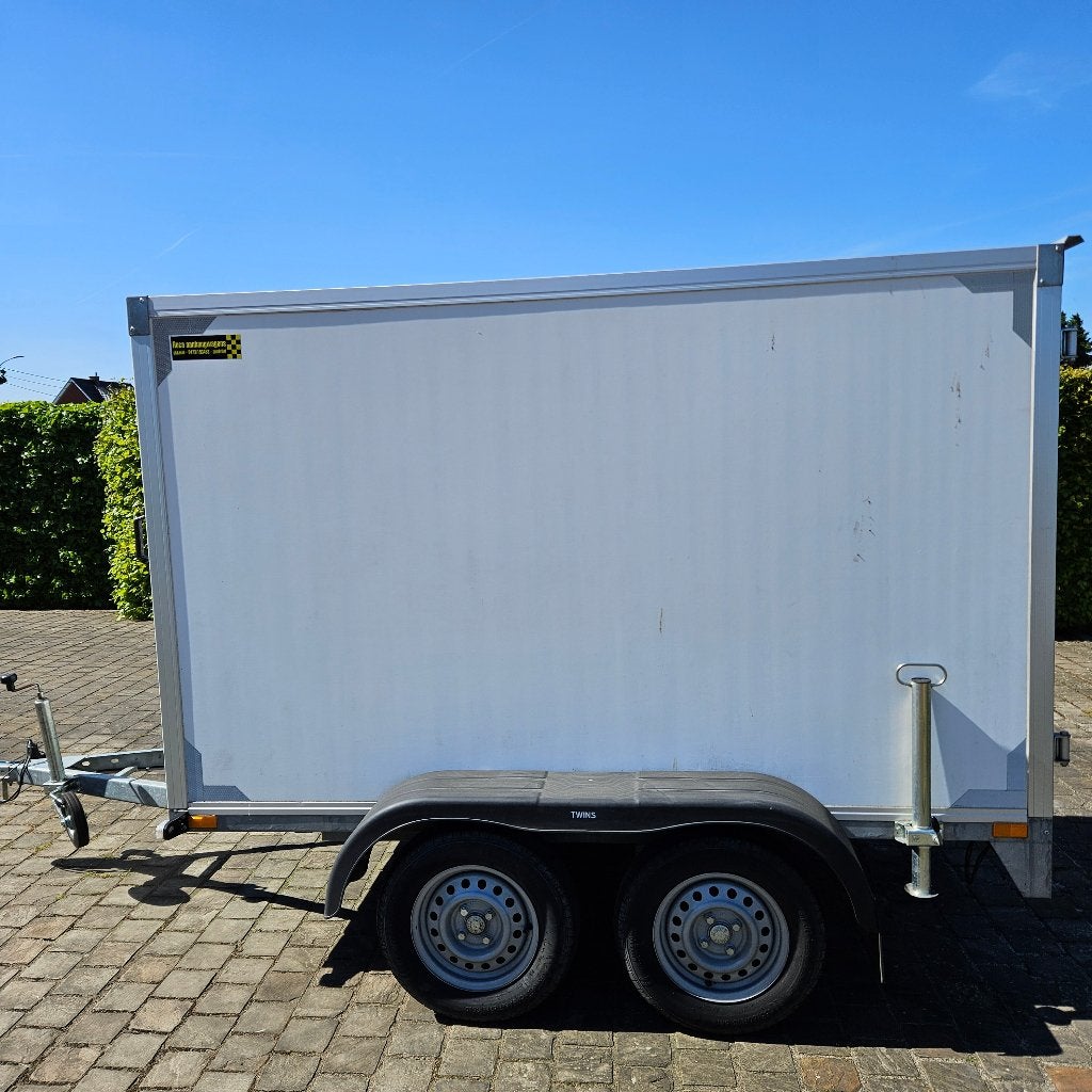 Gesloten Aanhangwagen 750kg Dubbelas, Auto diversen, Ophalen, Zo goed als nieuw