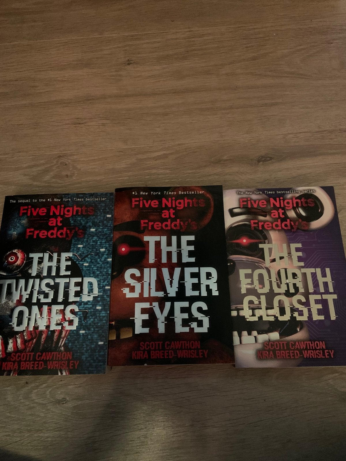 Five nights at freddy boeken, Boeken, Avontuur en Actie, Ophalen, Zo goed als nieuw
