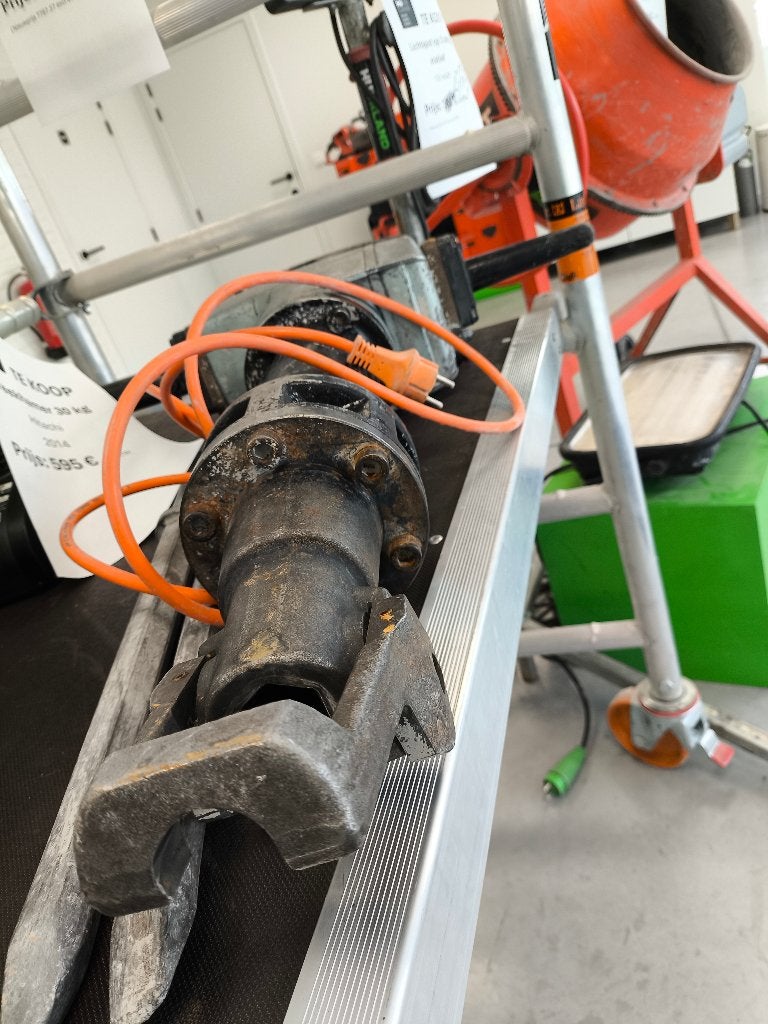 Marteau de démolition Hitachi, 600 watts ou plus, Enlèvement, Utilisé, Mécanisme de percussion