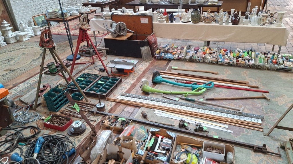 UITVERKOOP werkmateriaal-antiek-brocante-boeken-vinylplaten, Bricolage & Construction, Enlèvement
