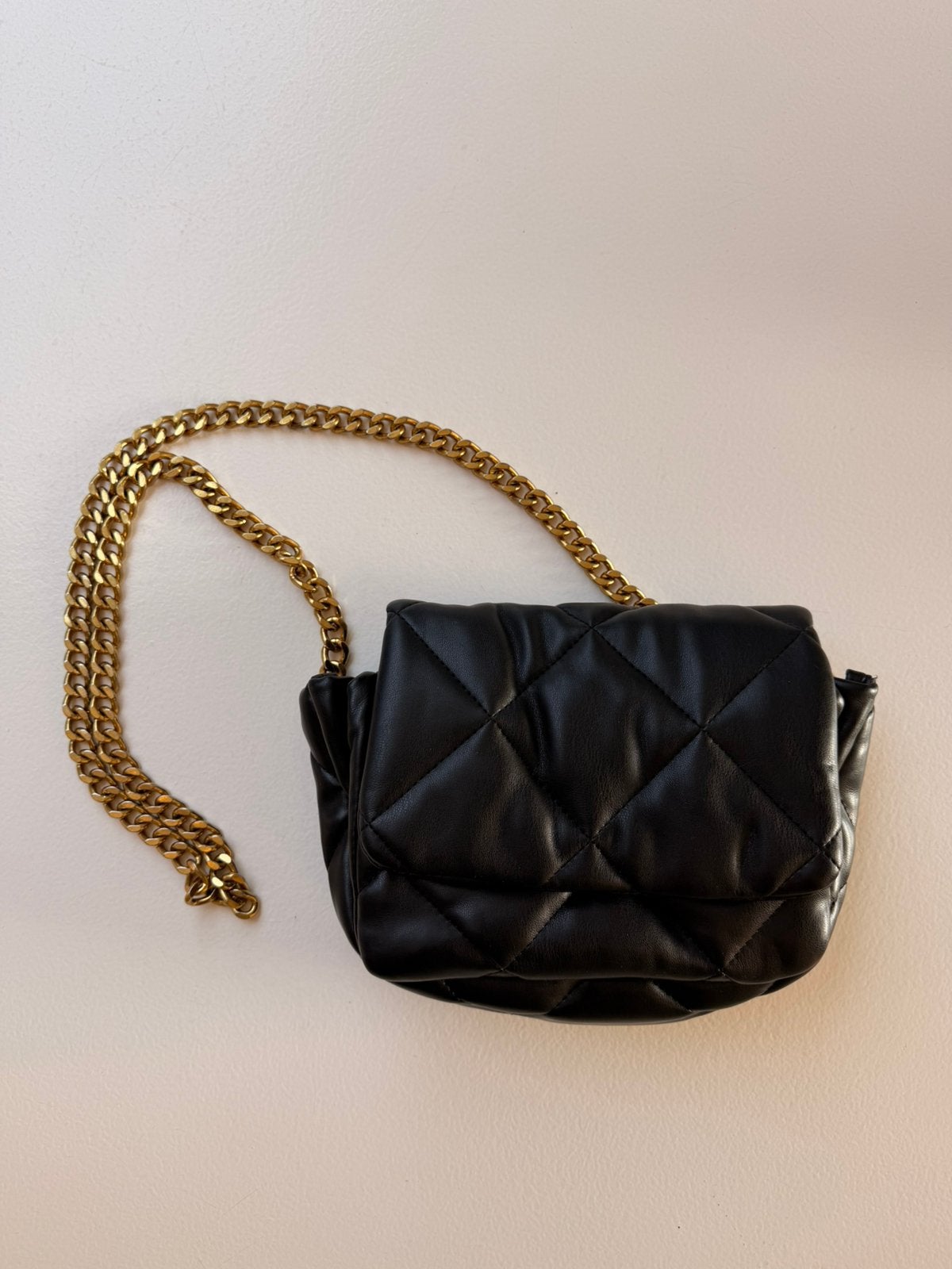 Handtas Essentiel - zwart crossbody, Enlèvement ou Envoi, Comme neuf, Noir, Sac à main