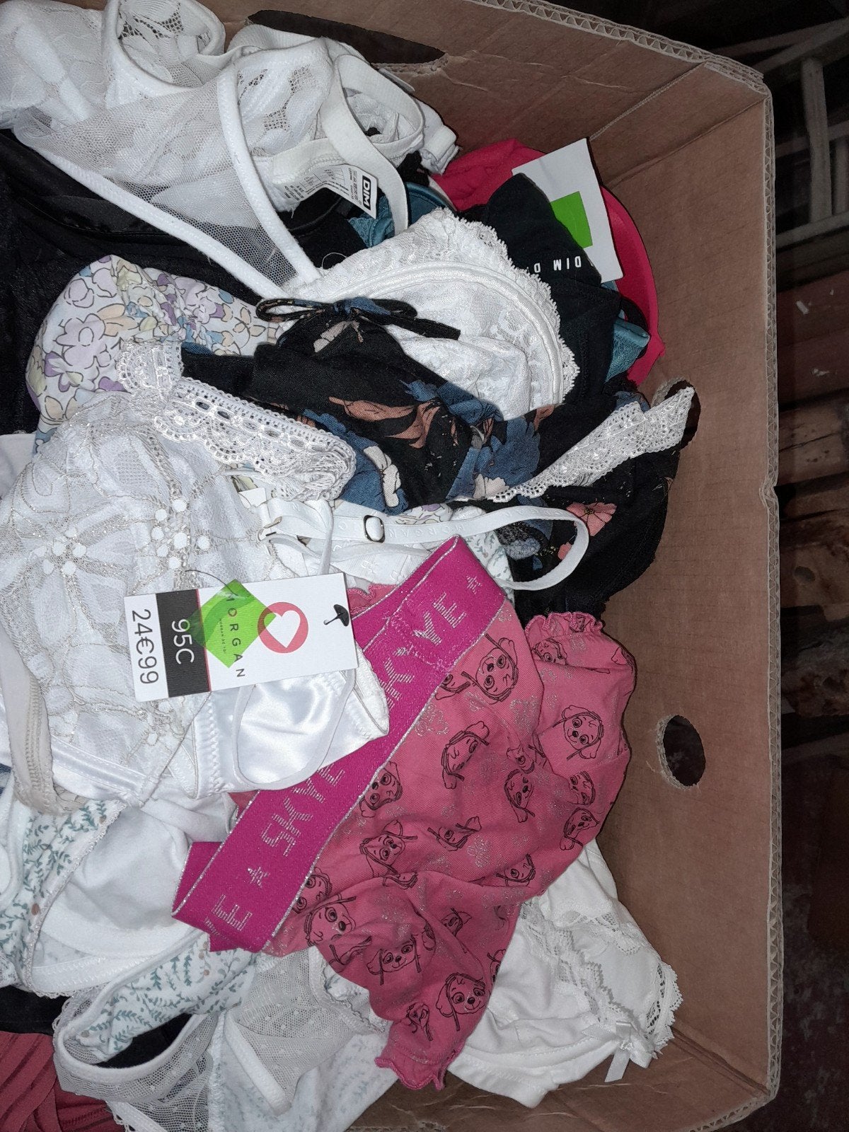 40 bananendozen textiel Lingerie dekbedovertrekken nieuw, Enlèvement