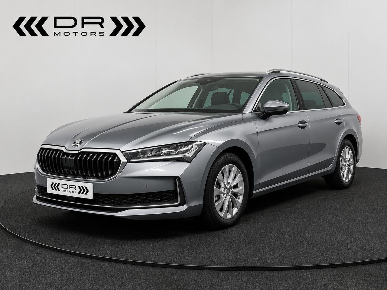 Skoda Superb ADAPTIVE CRUISE - DODE HOEK - MASSAGE - CAMERA, Autos, Skoda, Entreprise, Superb, ABS, Régulateur de distance, Airbags
