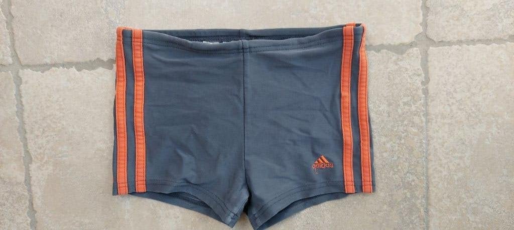 Merk Adidas Zwembroek mt 140, Enfants & Bébés, Vêtements enfant | Taille 140, Enlèvement ou Envoi, Utilisé, Vêtements de sport ou Maillots de bain