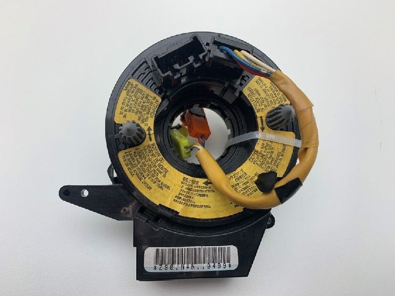 CONTACTEUR TOURNANT Mazda 3 (BK12) (01-2003/12-2009), Dhr. M. Roggen, Mazda, Stadsweg 37 37
9917 PV  WIRDUM GR., NL, Utilisé