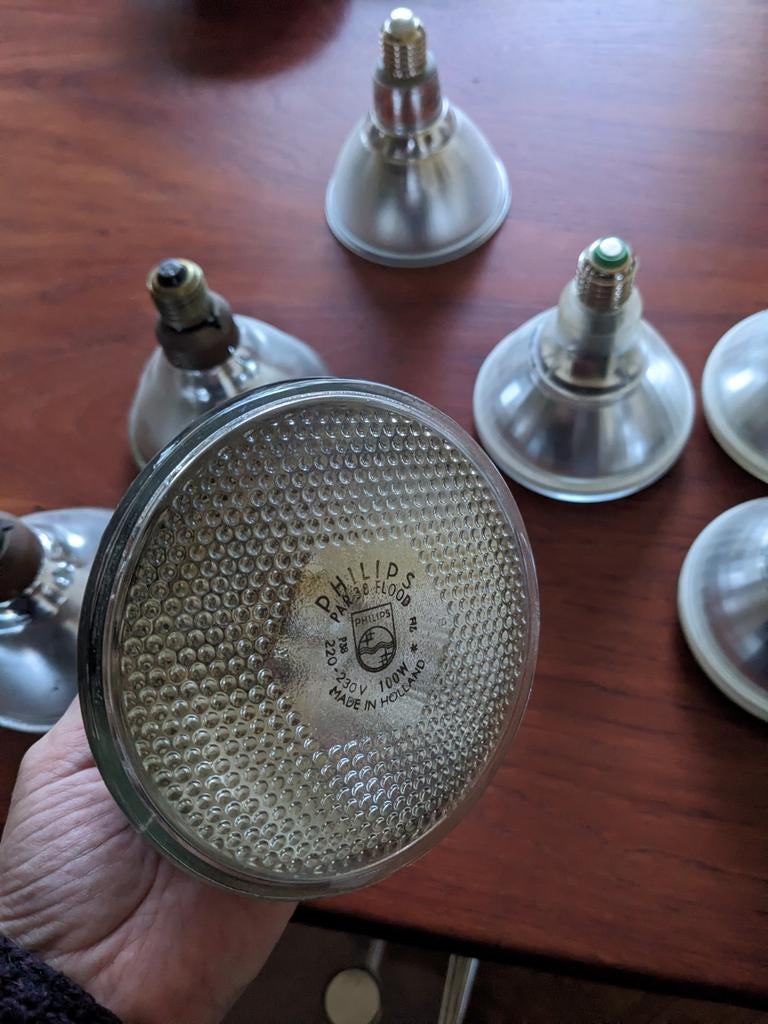 Ampoules pour spots Philips, Enlèvement