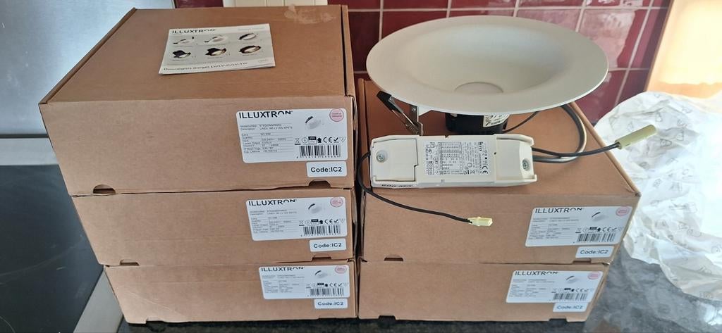 Illuxtron Linea 185 LV WS White lamp nieuw 5 stuks, Ophalen of Verzenden, Nieuw, Metaal