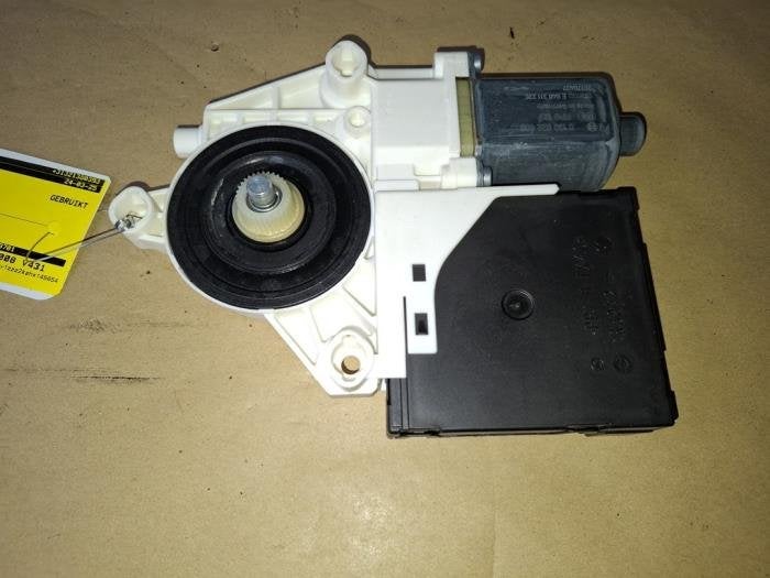 Moteur de vitre portière d'un Volkswagen Caddy, Volkswagen, -, 3 mois de garantie, Utilisé