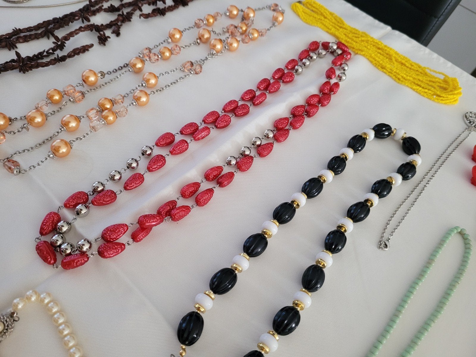Sieraden een beetje van alles, 34 stuks in totaal, Jen zou g, Handtassen en Accessoires, Kettingen, Ophalen of Verzenden