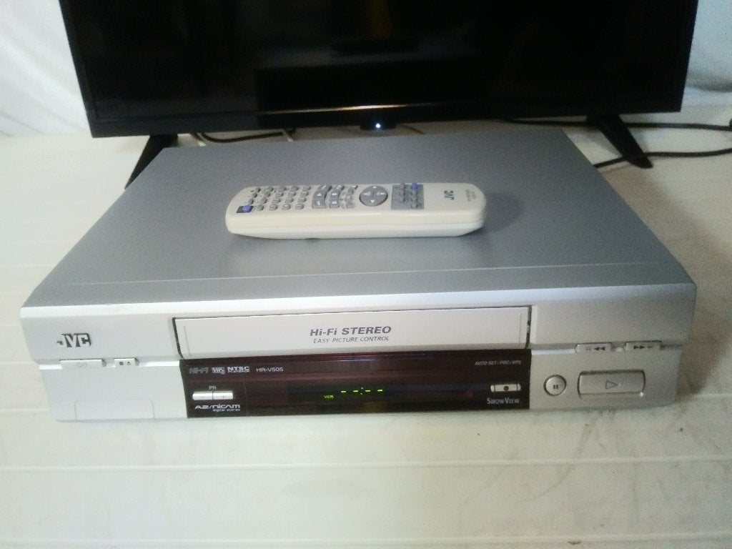 JVC HR-V505 HiFi stereo videorecorder, leest ook NTSC banden, Audio, Tv en Foto, Videospelers, Ophalen of Verzenden, Zo goed als nieuw