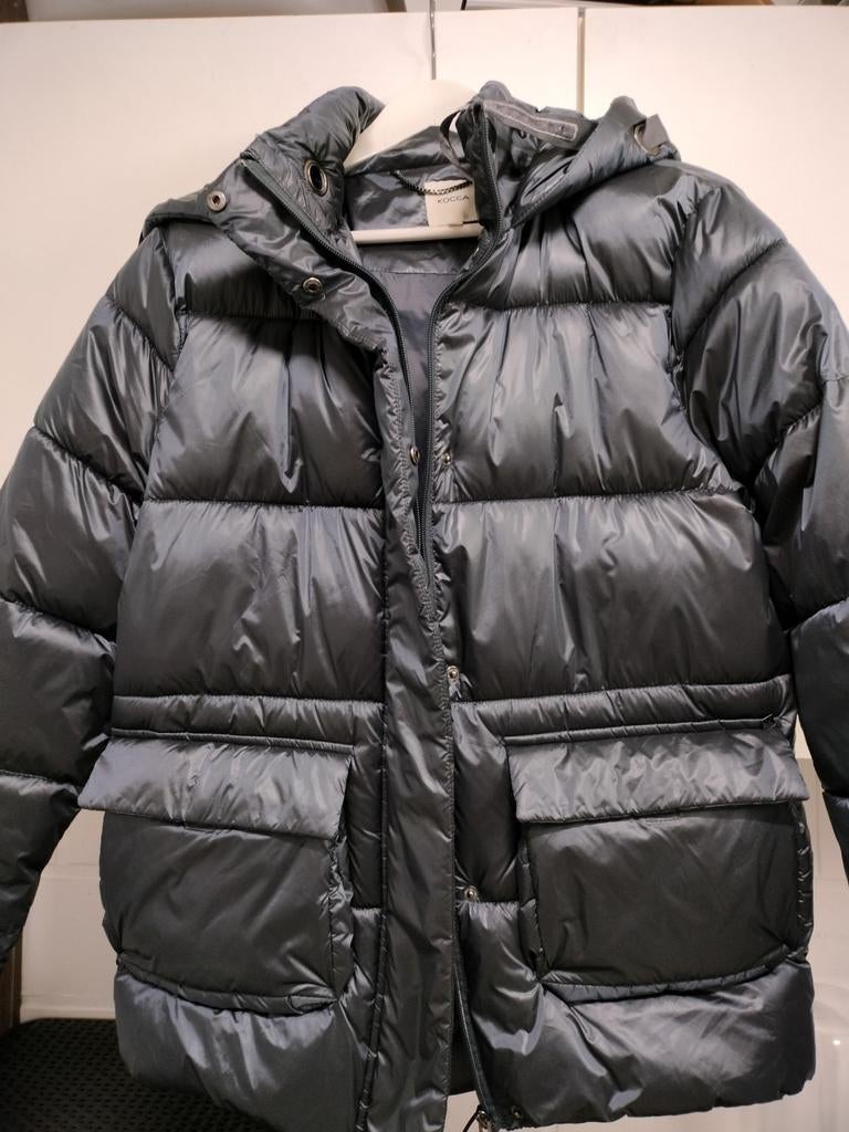 Dames donsjas maat XS merk Kocca in kleur blauwgrijs, Kleding | Dames, Jassen | Winter, Ophalen of Verzenden, Maat 34 (XS) of kleiner