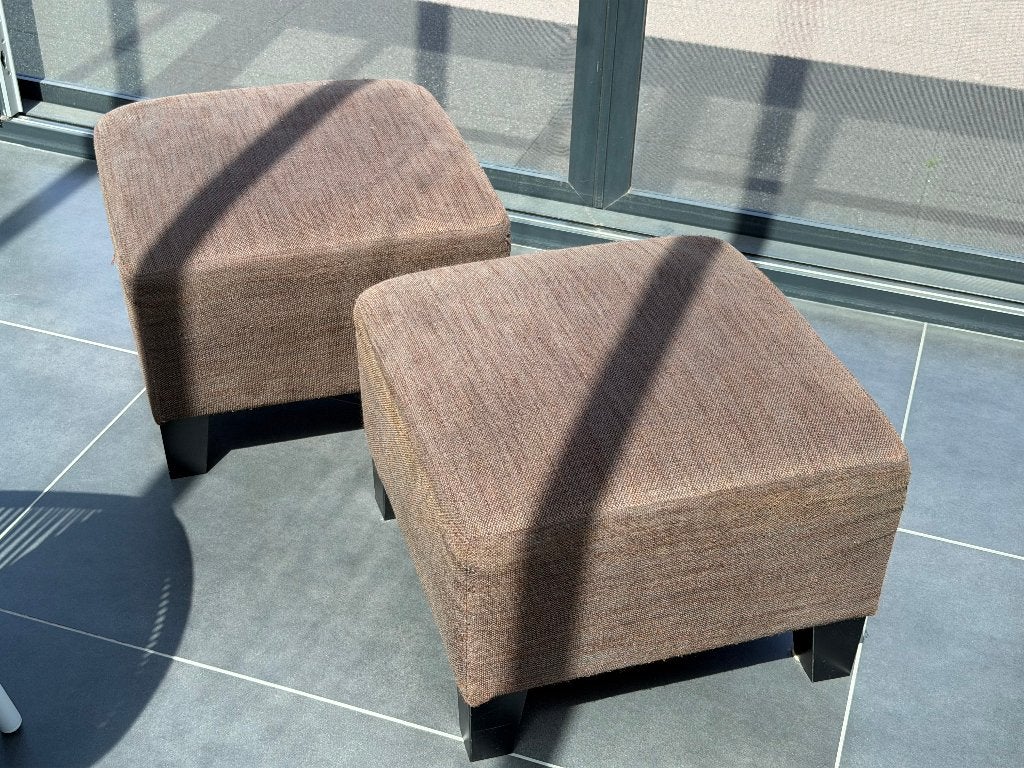 2 Voetbanken in zeer goede staat, Carré, Enlèvement, Utilisé, 50 à 75 cm