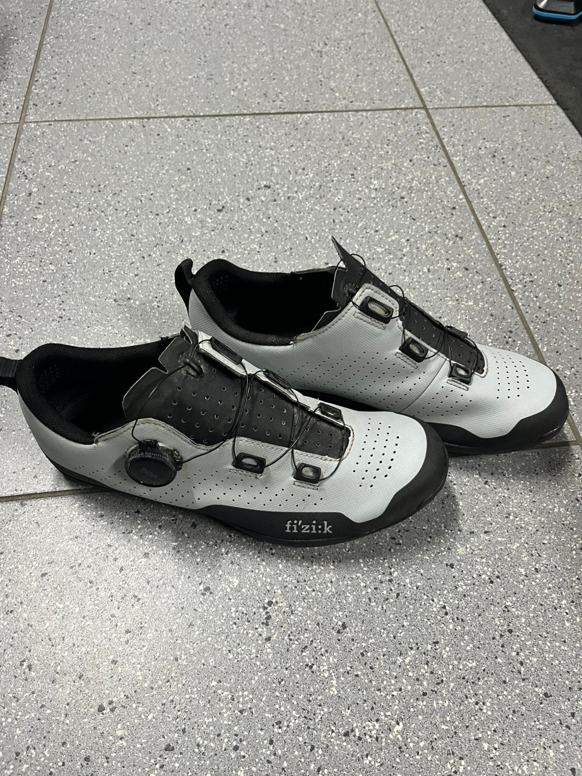 Chaussure de vélo VTT  Fi'zi:k : taille 40, Vélos & Vélomoteurs, Enlèvement, Comme neuf