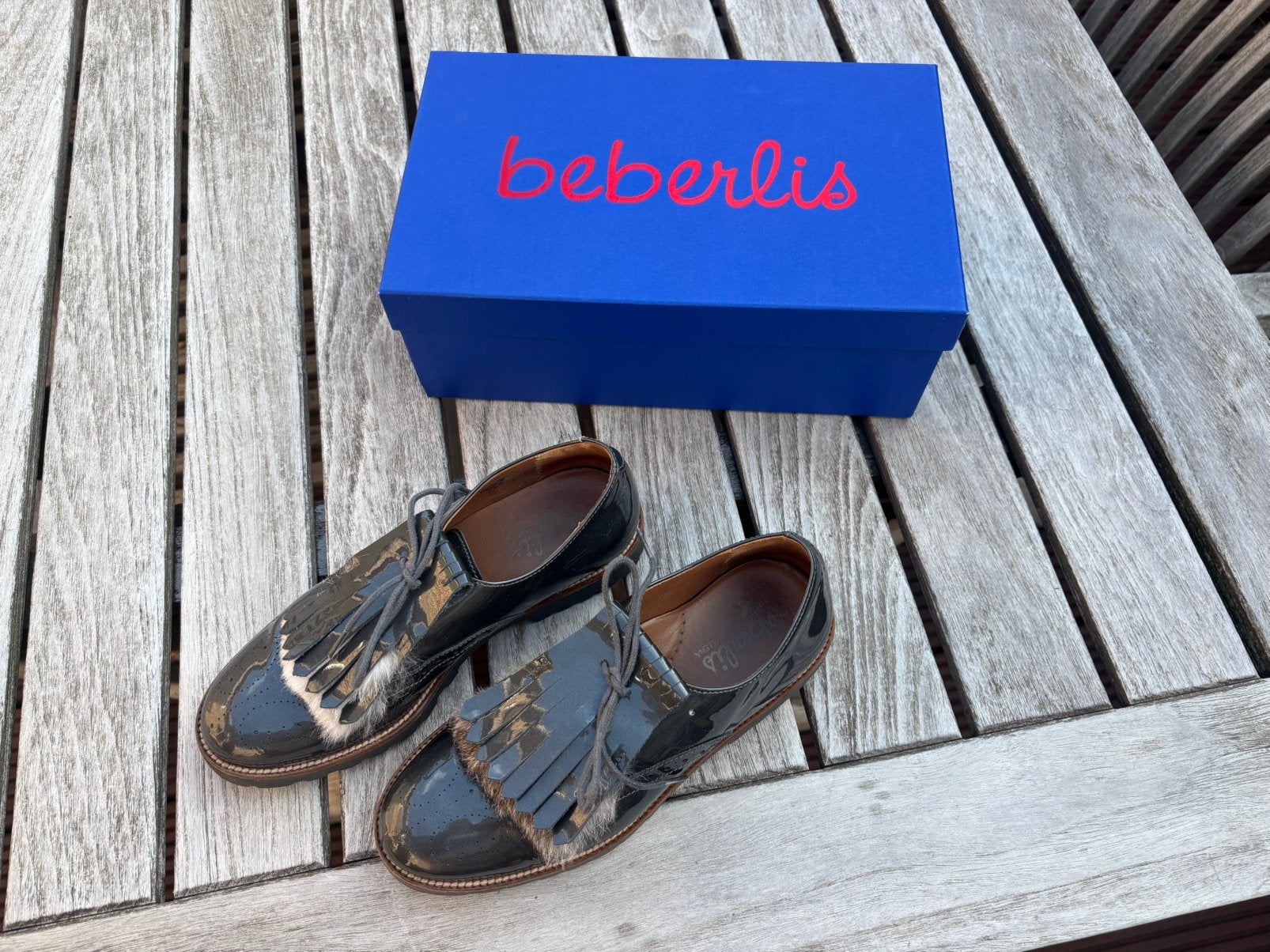 Grijze lakschoenen Béberlis, Gebruikt, Schoenen, Verzenden, Meisje