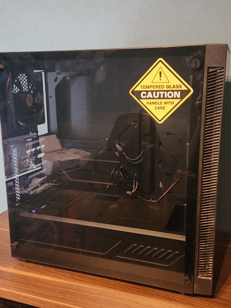 sharkoon pc behuizing met gehard glas, Computers en Software, Computerbehuizingen, Ophalen of Verzenden, Gebruikt
