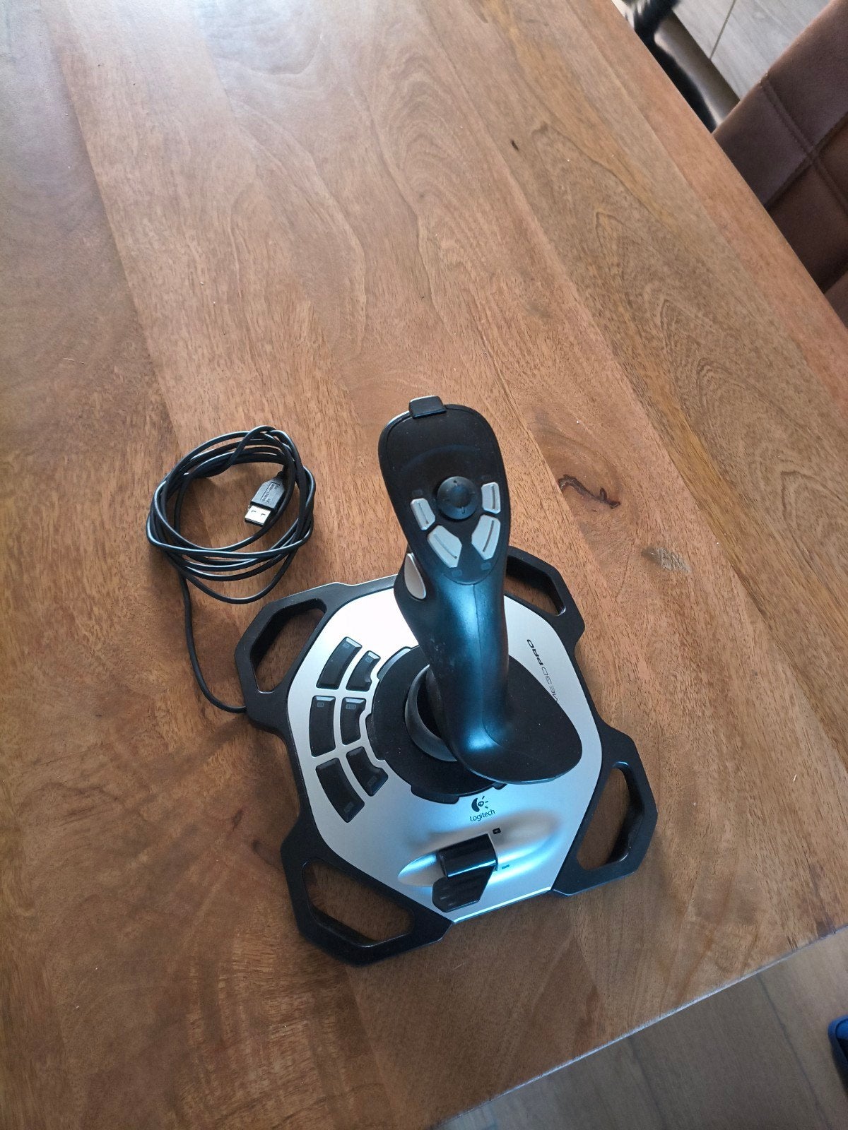 logitech extreme 3d pro, Computers en Software, Ophalen of Verzenden, Zo goed als nieuw