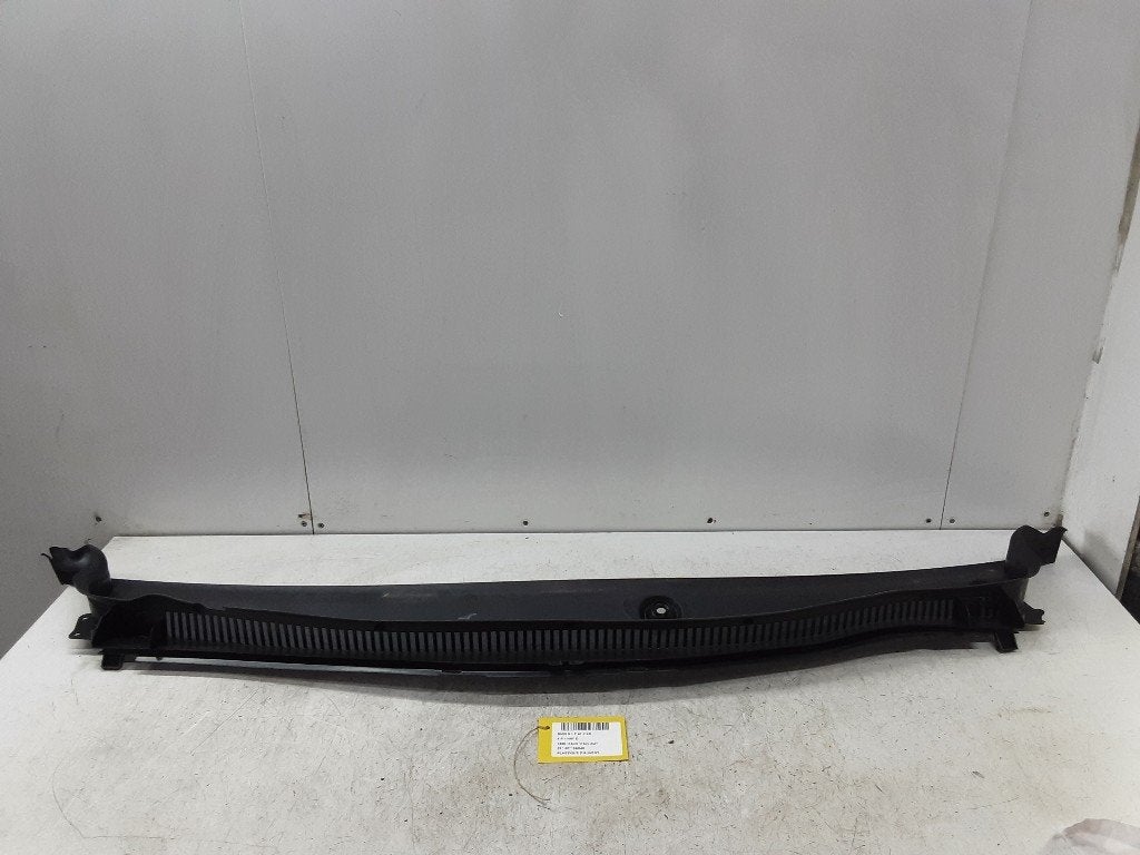 SIERLIJSTEN VOORRUIT BMW 1 serie (F40) (51717453937), Gebruikt, Voor, Mevr. I. Hauben, BMW