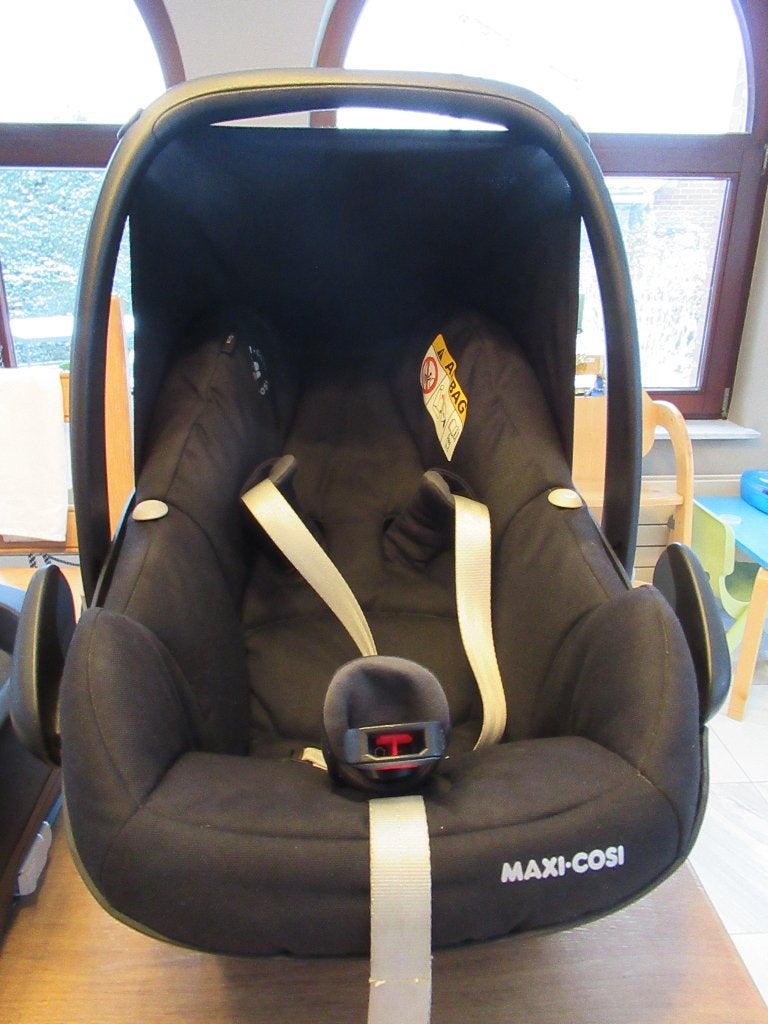 maxi-cosi met Familyfix - zonneklep - verkleiner-Mooie staat, Kinderen en Baby's, Ophalen, Maxi-Cosi