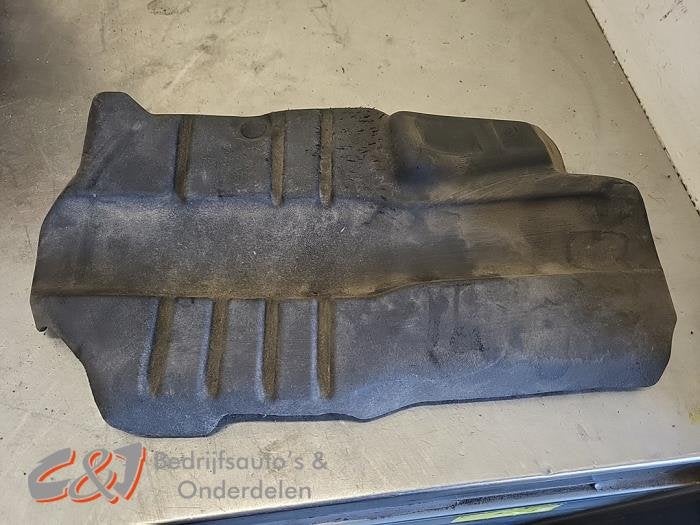 Plaque de protection moteur d'un Renault Trafic, Renault, -, 3 mois de garantie, Utilisé