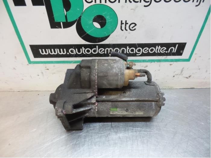 Startmotor van een Opel Vivaro (Vivaro 01-), Gebruikt, -, -, Opel