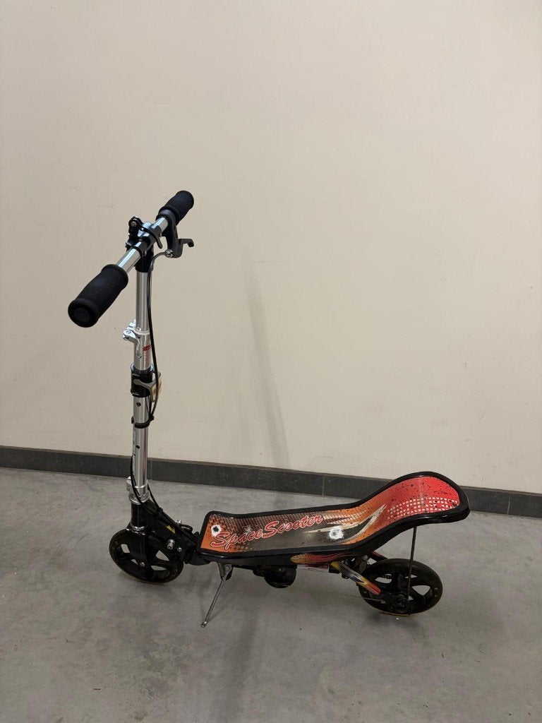 Trottinette spatiale, Enlèvement, Utilisé, Autres types, Spacescooter