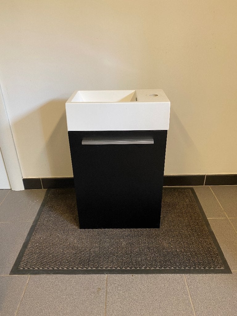 Fonteinmeubel zwart/wit met onderkast, zonder kraan, Huis en Inrichting, Ophalen, Minder dan 50 cm, Gebruikt, Overige typen