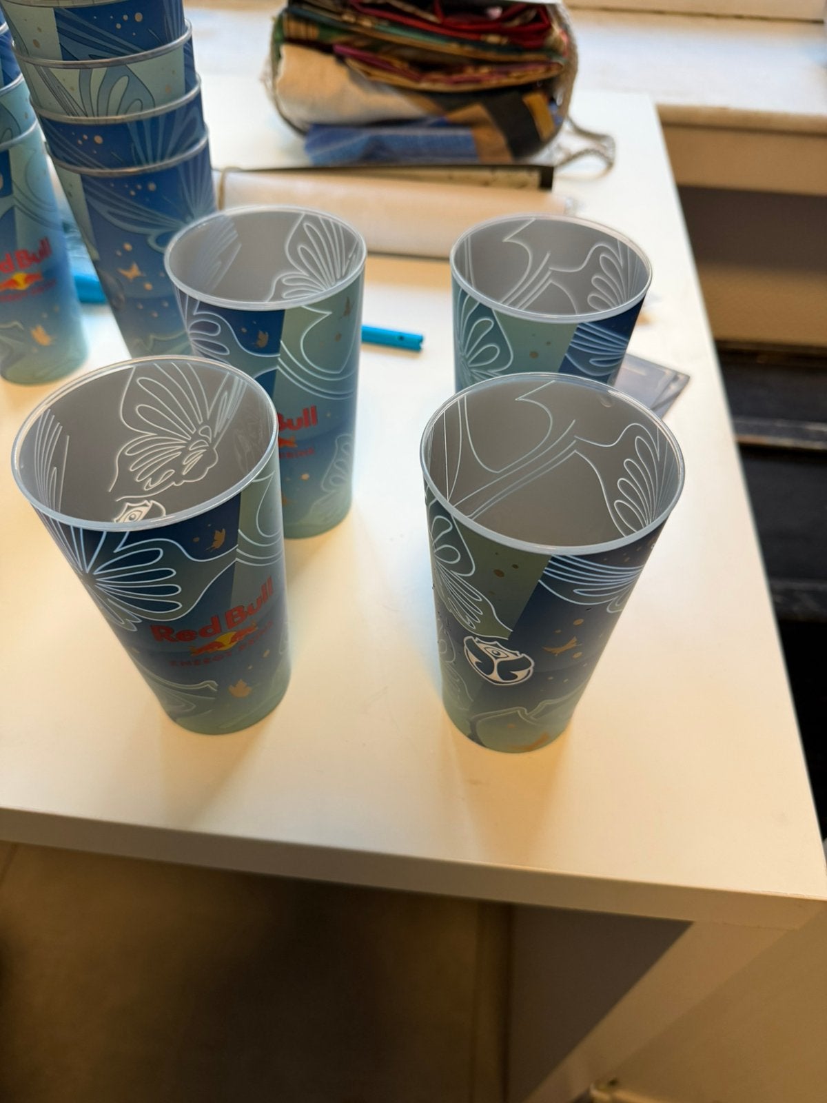 Tomorrowland lichtgevende bekers, Ophalen, Nieuw